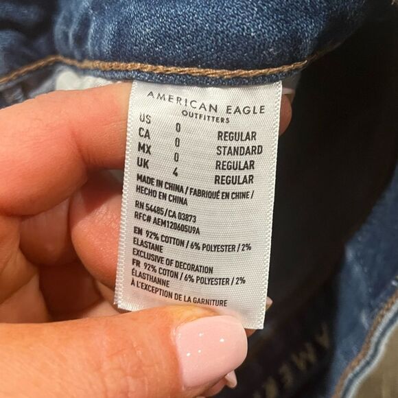 American Eagle Womens Super Stretch Denim Skirt Distressed Medium Wash Size 0 - Picture 7 of 7
